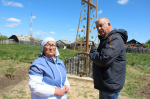На месте церкви теперь стоит крест